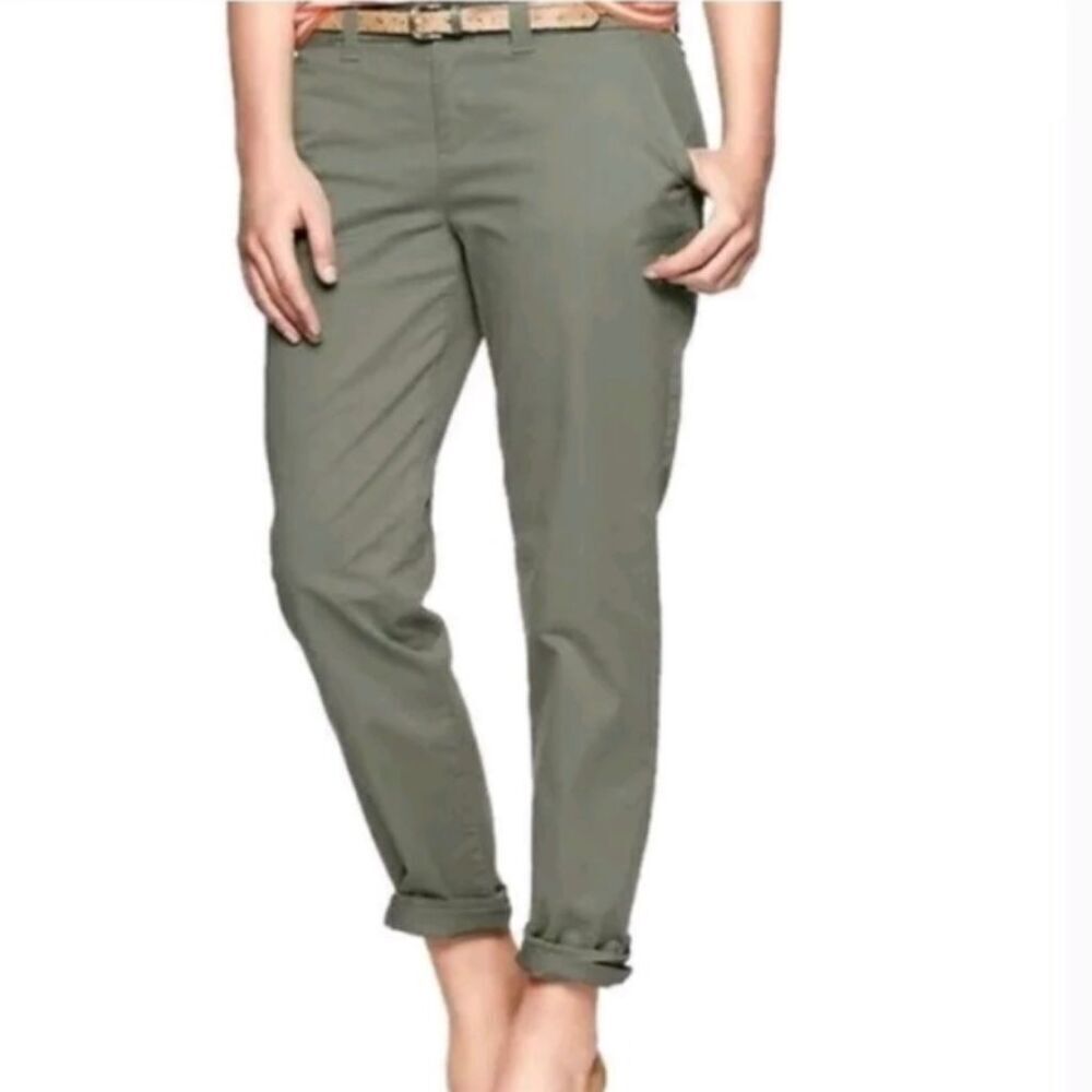 Khakis by Gap Broken In Straight size 2